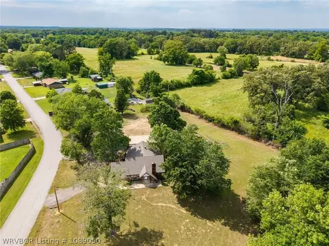 View/Area - 1904 Barbara Ln, Lavaca, AR 72941 photo 3 of 4