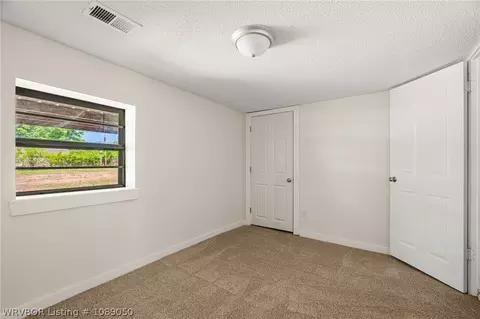 Bedroom - 1904 Barbara Ln, Lavaca, AR 72941 photo 5 of 6