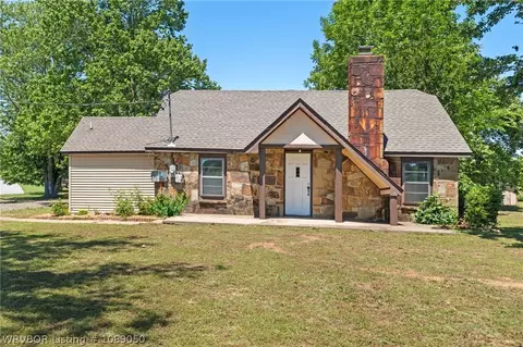 1904 Barbara Ln, Lavaca, AR 72941