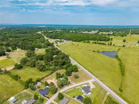 View/Area - 1904 Barbara Ln, Lavaca, AR 72941 photo 4 of 4