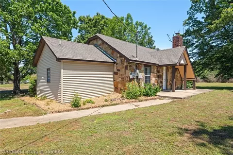 Exterior - 1904 Barbara Ln, Lavaca, AR 72941 photo 7 of 8