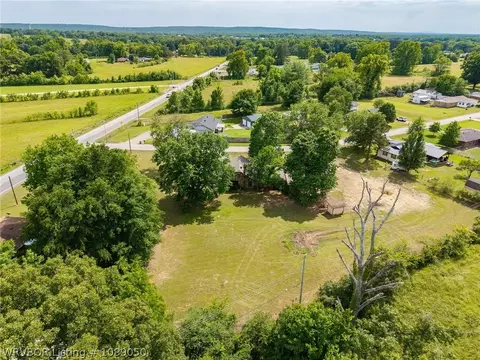 View/Area - 1904 Barbara Ln, Lavaca, AR 72941 photo 2 of 4