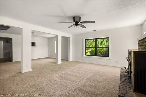 Living - 1904 Barbara Ln, Lavaca, AR 72941 photo 2 of 5