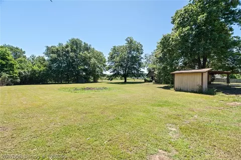 Exterior - 1904 Barbara Ln, Lavaca, AR 72941 photo 3 of 8