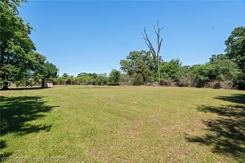 Exterior - 1904 Barbara Ln, Lavaca, AR 72941 photo 5 of 8