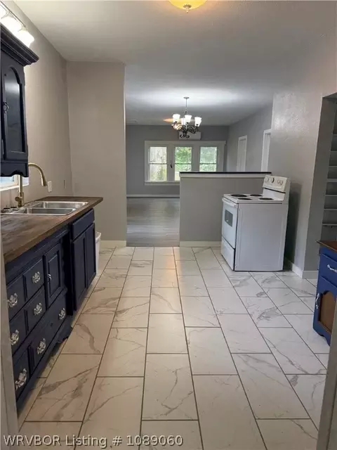 305 Klan St, Paris, AR 72855 photo 3