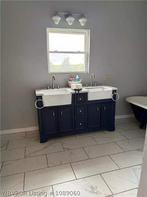 305 Klan St, Paris, AR 72855 photo 4