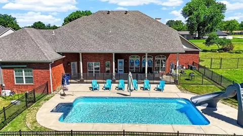 Exterior - 303 Fine Pl, Alma, AR 72921 photo 22 of 25