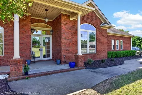 Exterior - 303 Fine Pl, Alma, AR 72921 photo 7 of 25