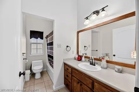 Bath - 303 Fine Pl, Alma, AR 72921 photo 6 of 6