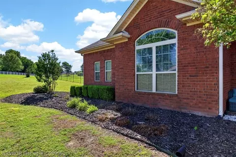 Exterior - 303 Fine Pl, Alma, AR 72921 photo 6 of 25