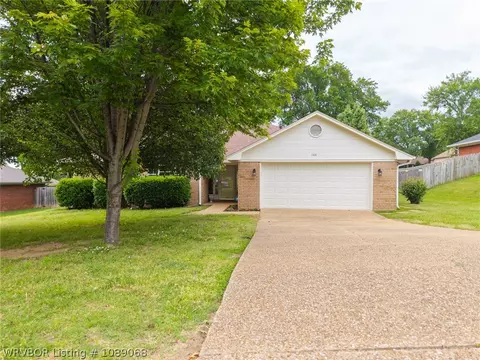 1608 Broken Hill Dr, Van Buren, AR 72956