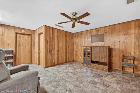 Living - 4615 S 29th St, Fort Smith, AR 72901 photo 4 of 4