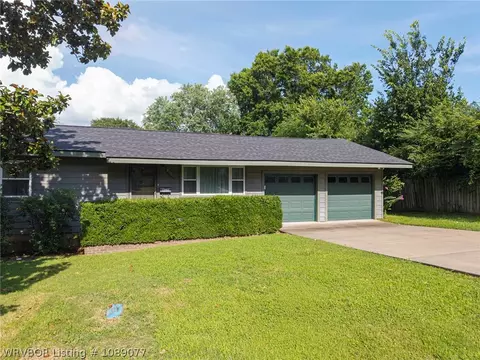 Exterior - 4615 S 29th St, Fort Smith, AR 72901 photo 5 of 12