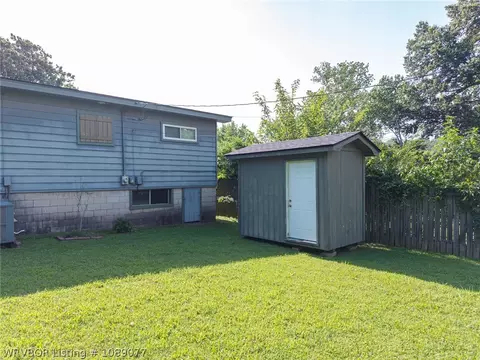 Exterior - 4615 S 29th St, Fort Smith, AR 72901 photo 8 of 12