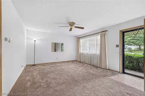 Living - 4615 S 29th St, Fort Smith, AR 72901 photo 1 of 4