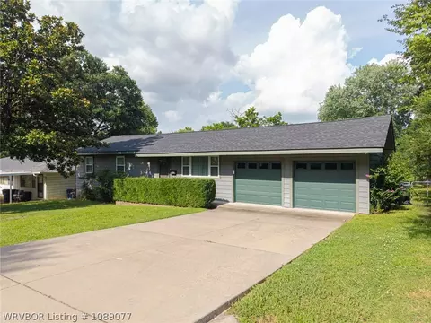 Exterior - 4615 S 29th St, Fort Smith, AR 72901 photo 2 of 12