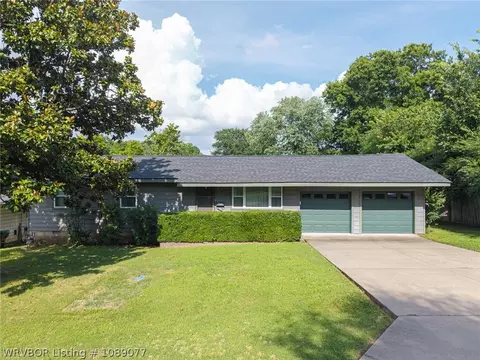 Exterior - 4615 S 29th St, Fort Smith, AR 72901 photo 3 of 12