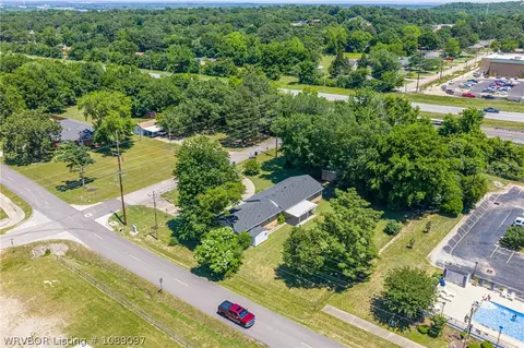 View/Area - 6000 Euper Ln, Fort Smith, AR 72903 photo 6 of 9