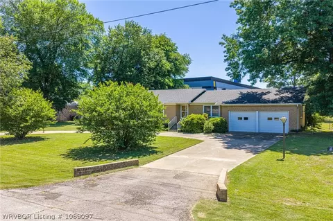 Exterior - 6000 Euper Ln, Fort Smith, AR 72903 photo 4 of 17