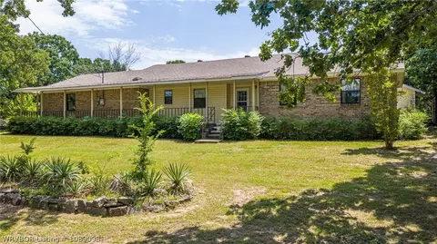 8437 Sebastian Lake Dr, Hackett, AR 72937