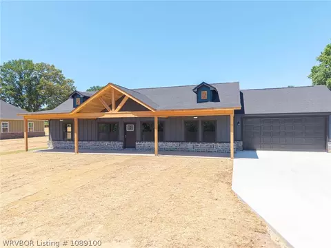 18925 Casey Ln, Spiro, OK 74959