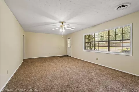Living - 3823 Dallas St, Fort Smith, AR 72903 photo 1 of 2