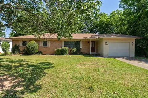 Exterior - 3823 Dallas St, Fort Smith, AR 72903 photo 2 of 10