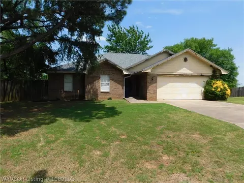 9300 Darlington Cir, Fort Smith, AR 72908