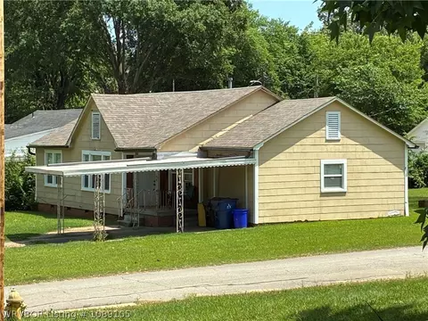 Exterior - 2600 S M St, Fort Smith, AR 72901 photo 2 of 10