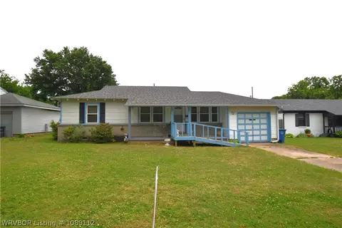 3720 E 2nd St, Tulsa, OK 74112