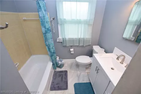 Bath - 3720 E 2nd St, Tulsa, OK 74112 photo 3 of 3