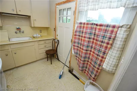 Kitchen - 3720 E 2nd St, Tulsa, OK 74112 photo 1 of 2