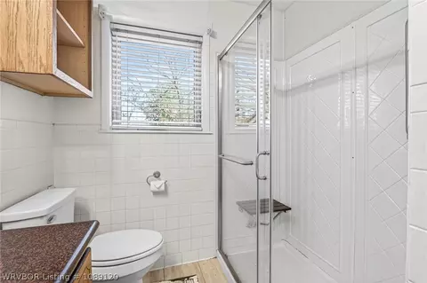 Bath - 5414 Rye Hill Rd, Fort Smith, AR 72916 photo 6 of 7