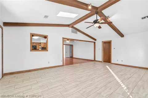Living - 5414 Rye Hill Rd, Fort Smith, AR 72916 photo 7 of 9
