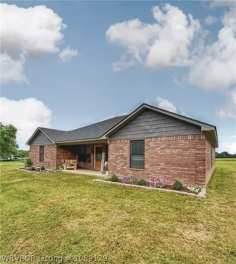 Exterior - 40501 210th Ave, Howe, OK 74940 photo 4 of 9