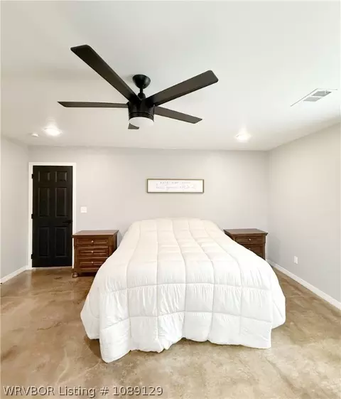 Bedroom - 40501 210th Ave, Howe, OK 74940 photo 2 of 6