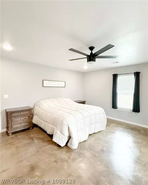 Bedroom - 40501 210th Ave, Howe, OK 74940 photo 1 of 6