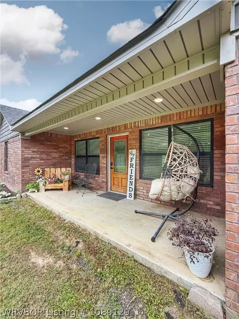 Exterior - 40501 210th Ave, Howe, OK 74940 photo 5 of 9