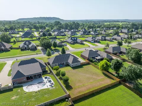 View/Area - 12904 Diamond Ln, Fort Smith, AR 72916 photo 3 of 11