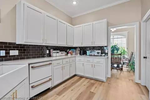 Kitchen - 12904 Diamond Ln, Fort Smith, AR 72916 photo 2 of 3