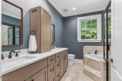 Bath - 5112 Park Ave, Fort Smith, AR 72903 photo 4 of 7