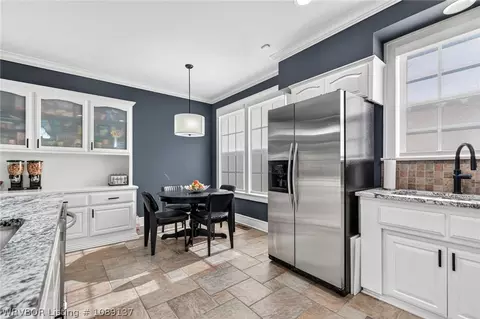 Kitchen - 5112 Park Ave, Fort Smith, AR 72903 photo 1 of 7