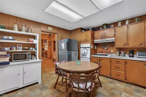 Kitchen - 4716 Free Ferry Rd, Fort Smith, AR 72903 photo 2 of 2