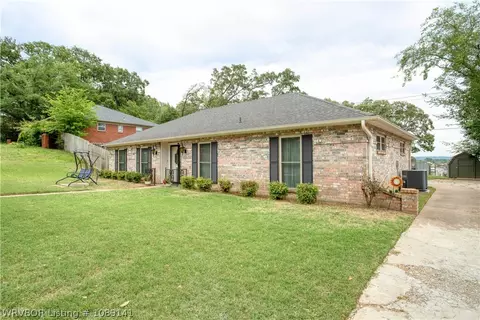 Exterior - 6920 Riviera Dr, Fort Smith, AR 72903 photo 2 of 16