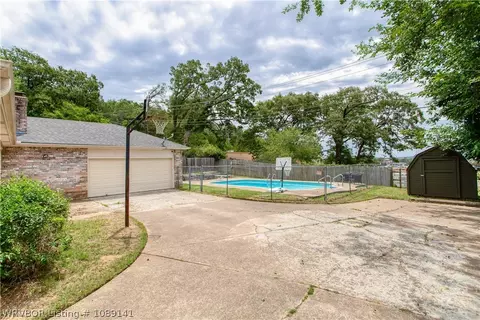 Exterior - 6920 Riviera Dr, Fort Smith, AR 72903 photo 8 of 16