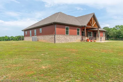 Exterior - 4032 Merlins Grv, Hackett, AR 72937 photo 7 of 11