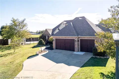 Exterior - 8700 Lakeside Way, Fort Smith, AR 72903 photo 2 of 9