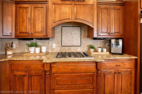 Kitchen - 8700 Lakeside Way, Fort Smith, AR 72903 photo 2 of 3