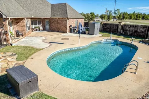 Exterior - 8700 Lakeside Way, Fort Smith, AR 72903 photo 5 of 9